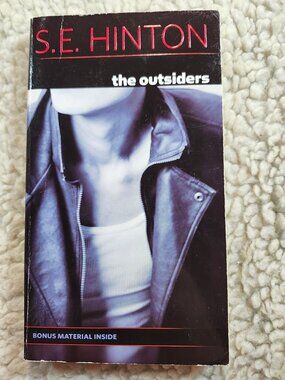S E Hinton The Outsiders Paperback Speak Edition 9780140385724 Teen Novel Used